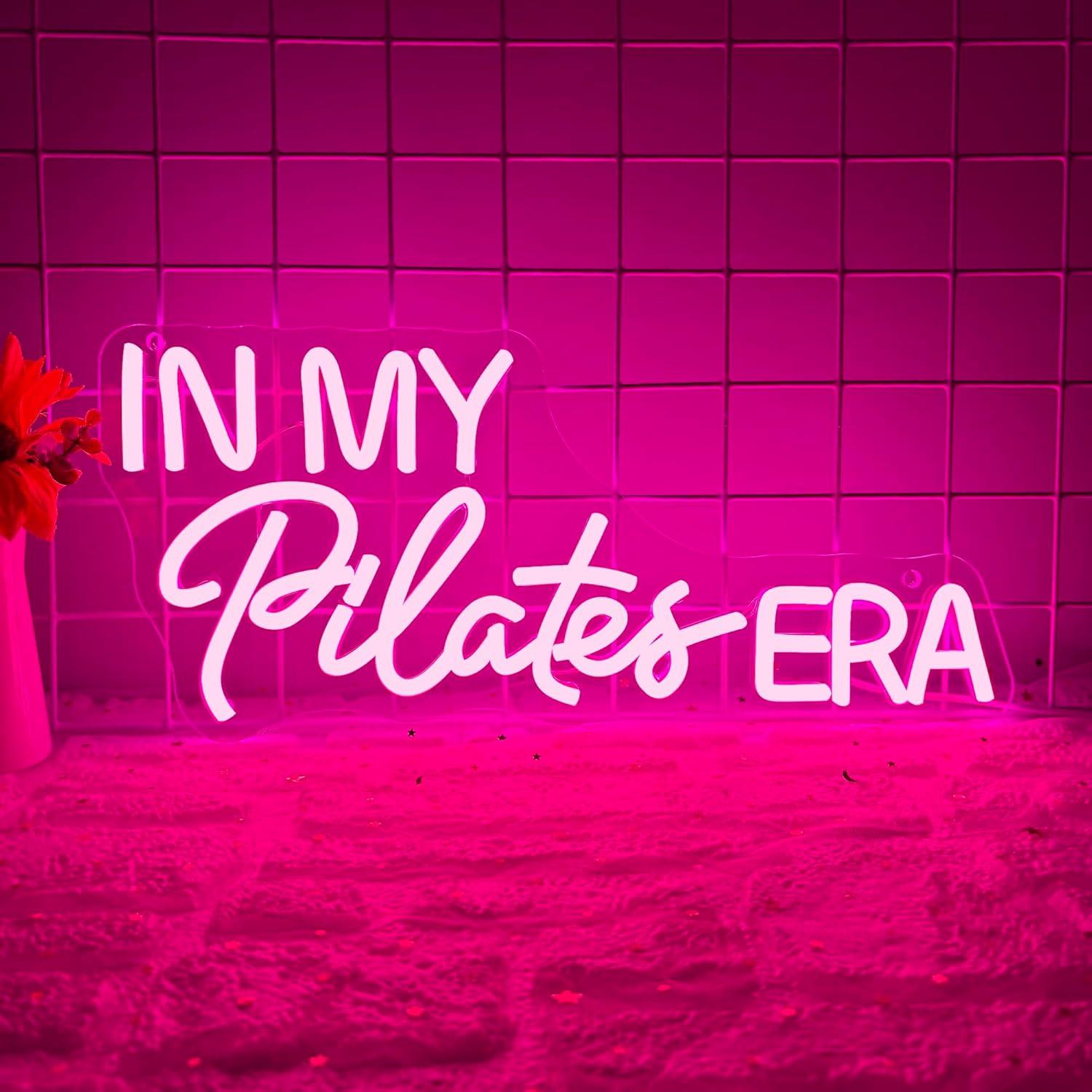 Yoga Fitness Room - Letreiro Neon 'In My Pilates Era'