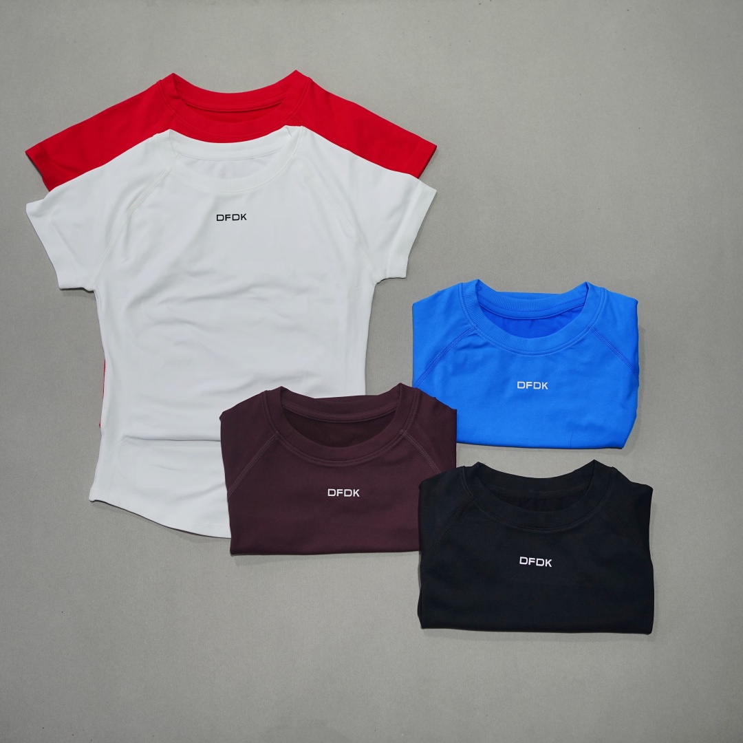 Camiseta feminina elástica de  - Yoga Fitness Wear avaliação e preço